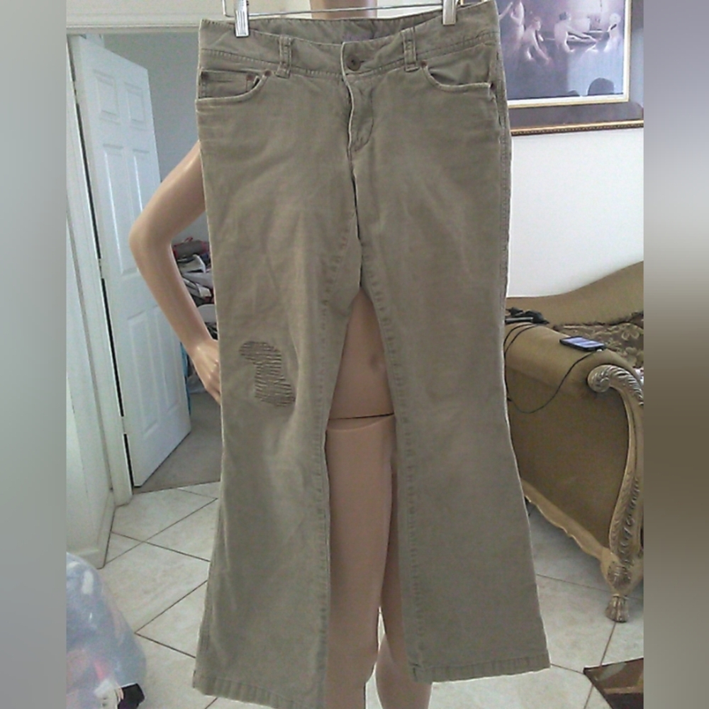 VINTAGE American Eagle Khaki Boot Flare CORDUROY Sz.6 Distress Embroidery